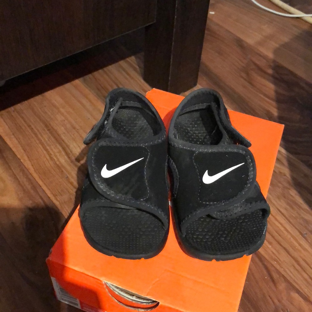 Black Nike slides